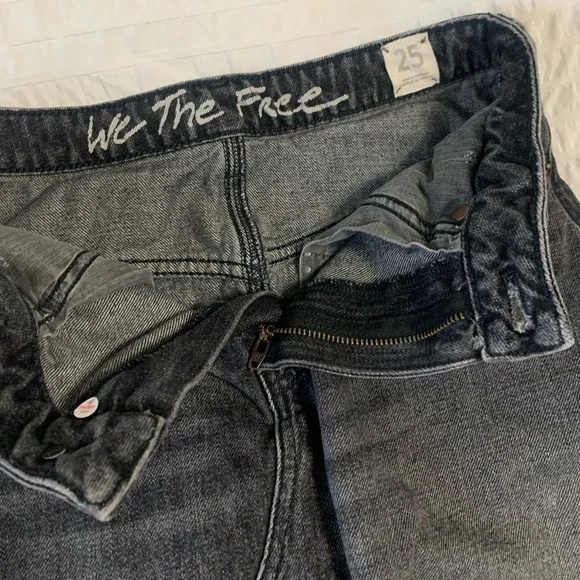 Free People - We the Free distressed denim skirt - Picture 4 of 7